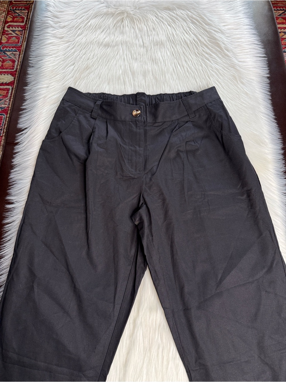 Halara Black Pleated Mid Rise Joggers NWT L Reg - Picture 3 of 7